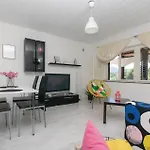 Lovely Home In Vela Luka With Kitchen