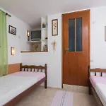 Gorgeous Home In Nova With Wifi