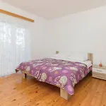 6 Bedroom Beautiful Home In Kraj