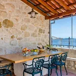 Beautiful Home In Trsteno With Wifi