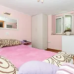 Lovely Home In Srebreno With Kitchen