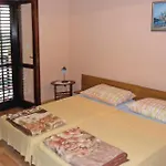 Cozy Apartment In Orebic With Wifi