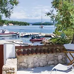 Amazing Home In Zdrelac With Wifi