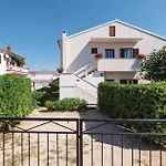 2 Bedroom Awesome Apartment In Pag