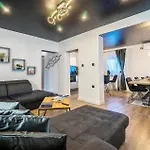 Beautiful Home In Vir With Jacuzzi
