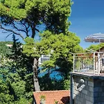 Nice Apartment In Dubrovnik With Kitchenette