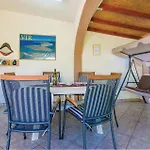 2 Bedroom Amazing Apartment In Vir