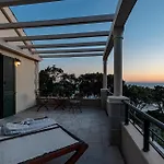 Cozy Home In Dingac With Kitchen