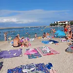 Apartmani Mira