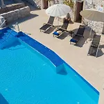Cozy Home In Mokalo With House Sea View