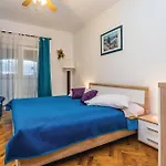 Cozy Apartment In Bibinje With Kitchen