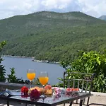Apartment Mistral - Cosy Apartment With Sea View