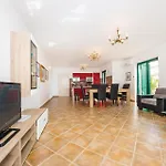 Cozy Apartment In Privlaka With House Sea View