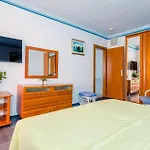 Gorgeous Apartment In Slano With Kitchen