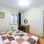 Gorgeous Apartment In Zadar With Kitchen