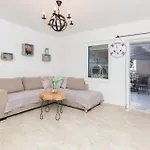 Amazing Home In Zdrelac With Wifi