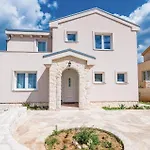Stunning Home In Novigrad With Wifi