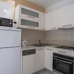 1 Bedroom Lovely Apartment In Komarna