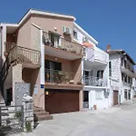 2 Bedroom Nice Apartment In Blace