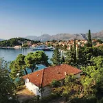 Awesome Apartment In Cavtat With Wifi