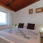 2 Bedroom Nice Home In Prigradica