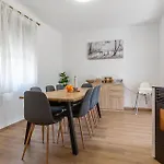 Gorgeous Home In Gracac With Kitchen