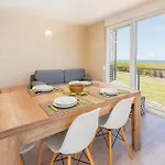 Awesome Apartment In Povljana With Kitchen
