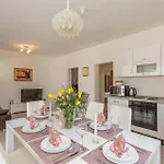 Beautiful Apartment In Metkovic With Kitchen
