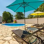 Awesome Home In Podgradina With Wifi