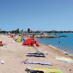 Nice Apartment In Vrsi-Mulo With Wifi