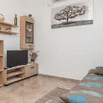 2 Bedroom Gorgeous Apartment In Vir