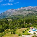5 Bedroom Cozy Home In Gruda