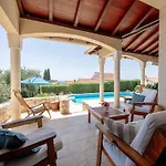 Beautiful Villa Clara With A Swimming Pool In Ko Ino Near The Sea