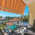 Stunning Apartment In Sveti Filip I Jakov