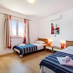 Beautiful Home In Posedarje With Wifi