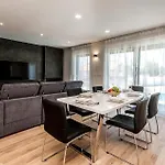 3 Bedroom Beautiful Home In Rastane Donje