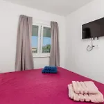 Amazing Apartment In Vlasici With Kitchen