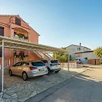 Gorgeous Apartment In Sveti Filip I Jakov