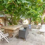 Nice Apartment In Vir With Wifi