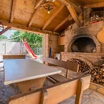 2 Bedroom Amazing Apartment In Kakma
