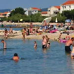3 Bedroom Awesome Apartment In Prkos