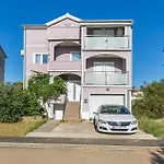 Apartment Dijadera