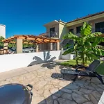 Nice Apartment In Turanj With Kitchen