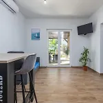 Nice Apartment In Turanj With Kitchen