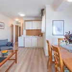 Cozy Apartment In Turanj With House Sea View