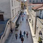 Nena City Center Apartment