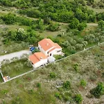 2 Bedroom Amazing Home In Pridraga