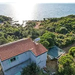 Awesome Home In Nevidane With Wifi