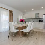 Awesome Apartment In Privlaka With House Sea View