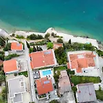 Awesome Home In Starigrad With Wi-Fi